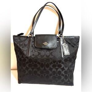 **RARE** COACH WARD SIGNATURE TOTE/BLACK NYLON SHOULDER BAG